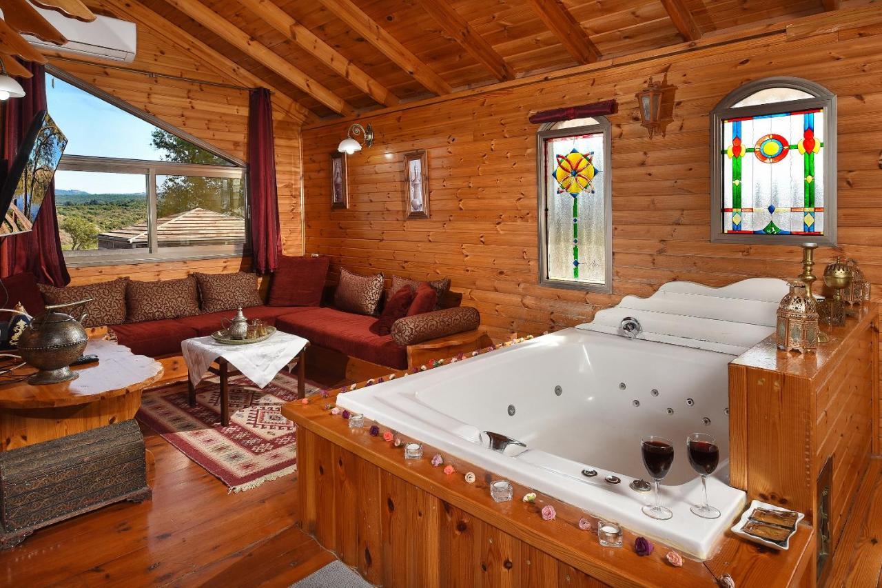 Vila Tal Nof Cabins Manot Exteriér fotografie