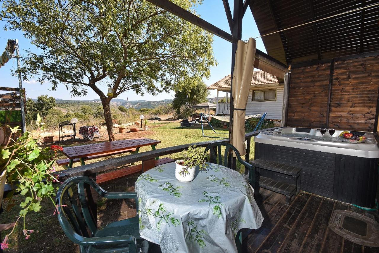 Vila Tal Nof Cabins Manot Exteriér fotografie