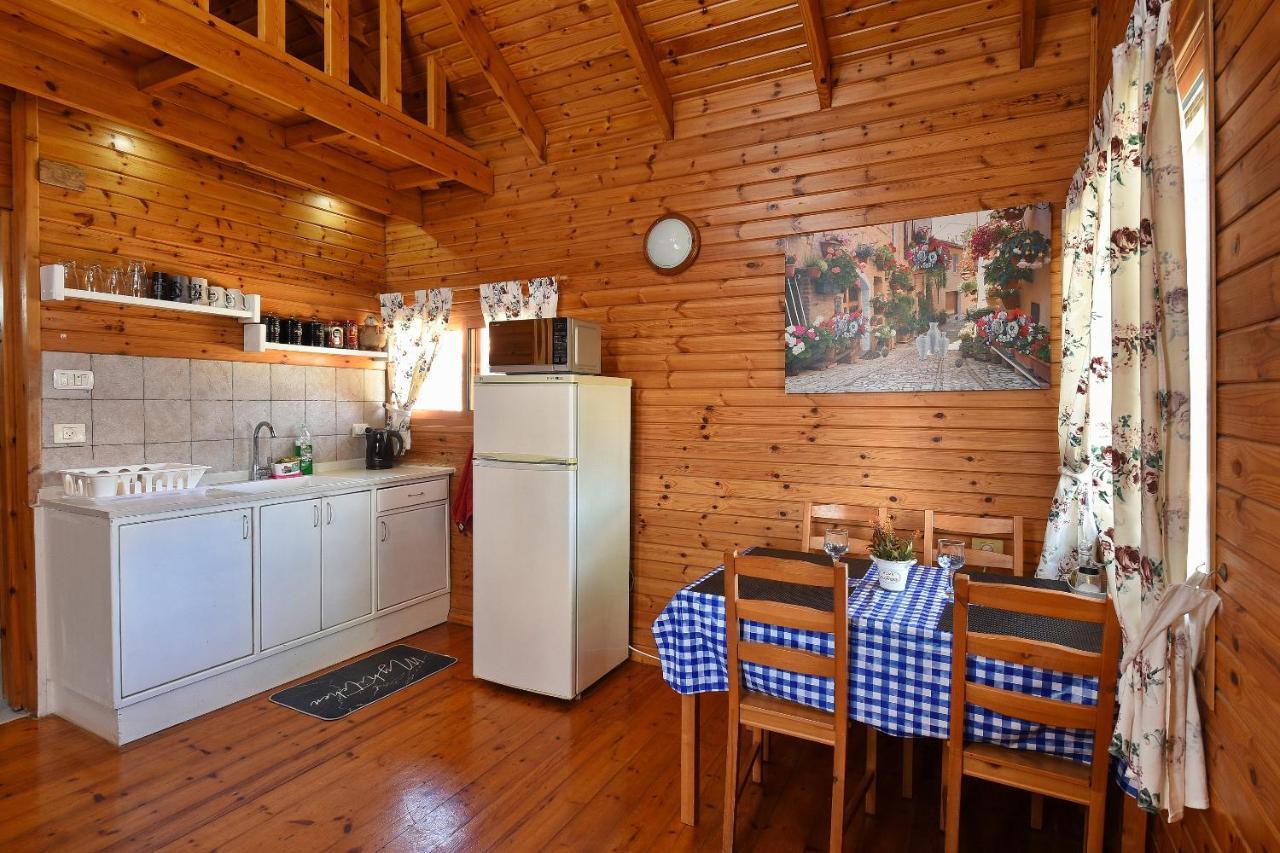 Vila Tal Nof Cabins Manot Exteriér fotografie