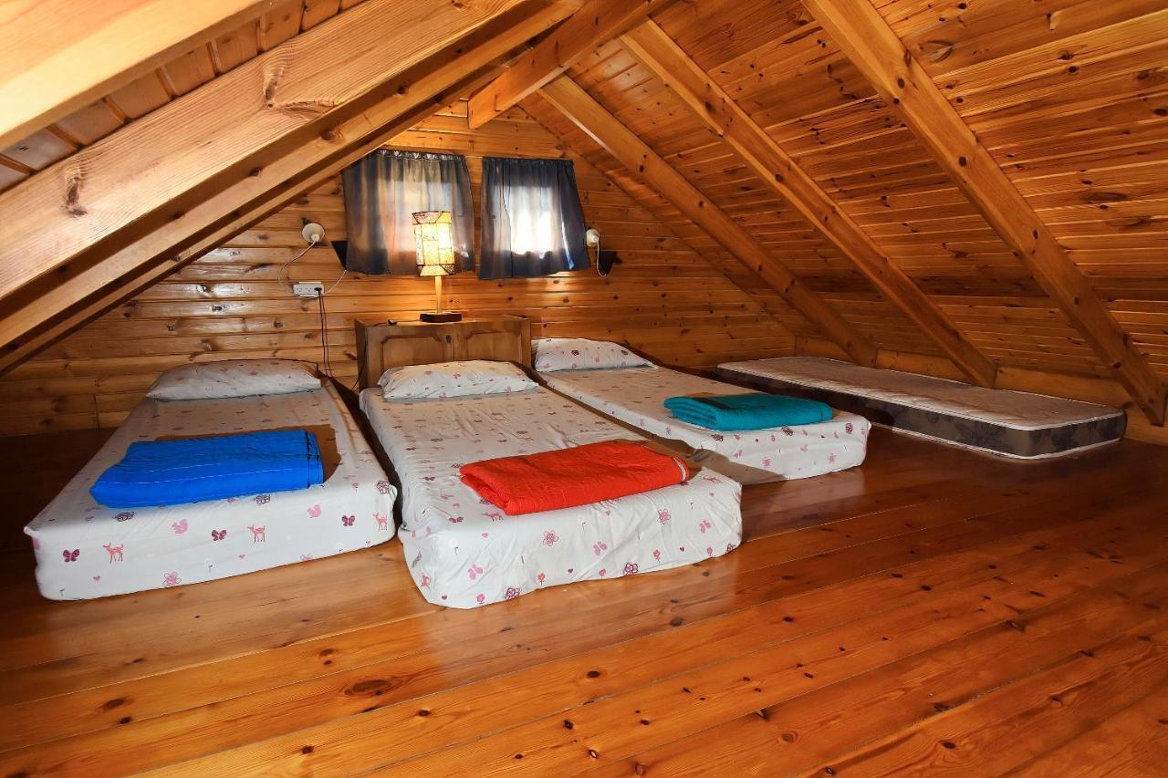 Vila Tal Nof Cabins Manot Exteriér fotografie