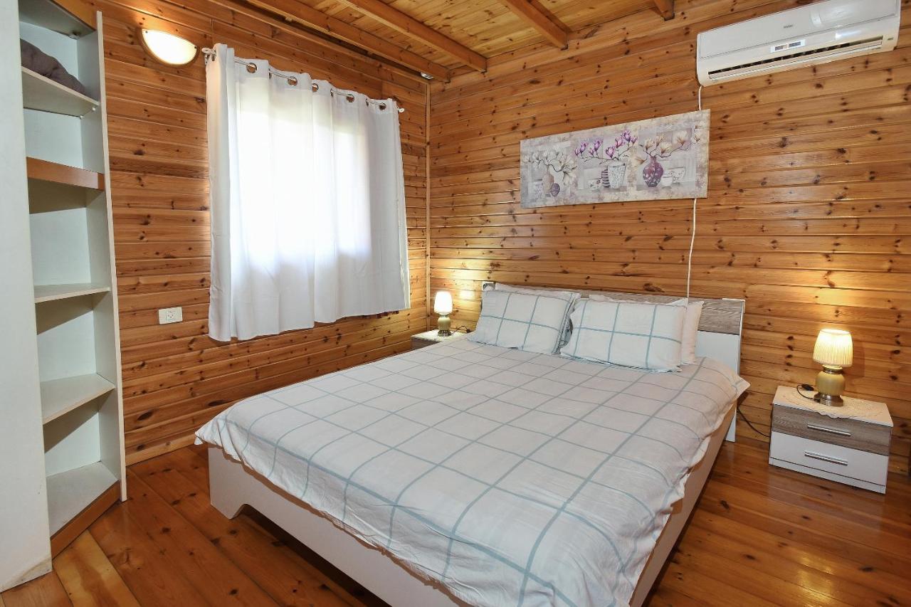 Vila Tal Nof Cabins Manot Exteriér fotografie