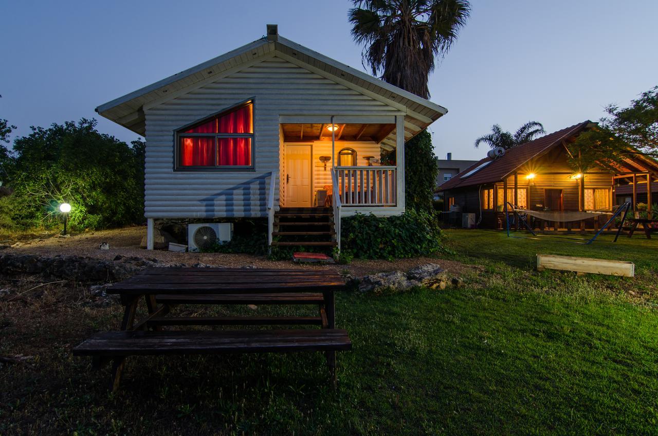 Vila Tal Nof Cabins Manot Exteriér fotografie